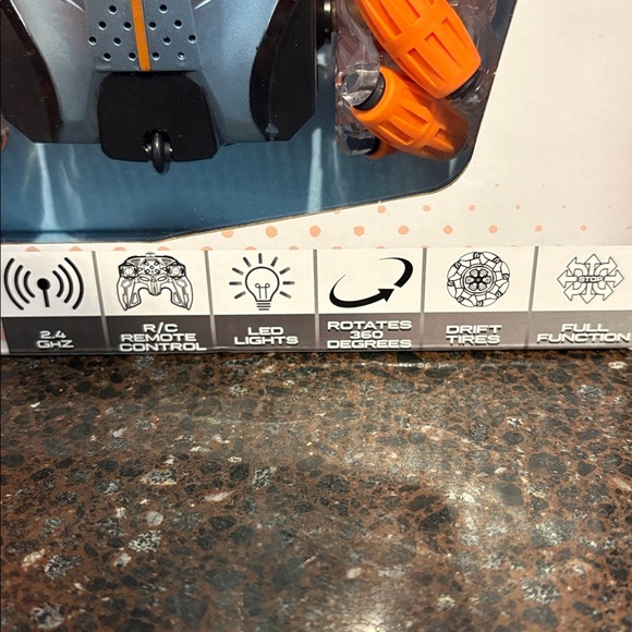 SpectraSwipe 360 Stunt R/C Car brand new - Picture 4 of 7